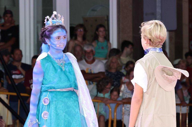 Y los mares sucumben ante la acción depredadora y el egoísmo de la humanidad en los Escacs Vivents de Xàbia  Y los mares sucumben ante la acción depredadora y el egoísmo de la humanidad en los Escacs Vivents de Xàbia